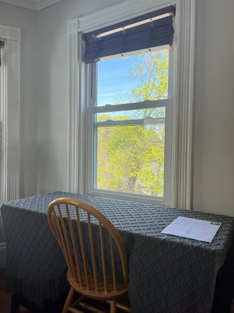 Private Room In A Grand House Boston Exterior photo