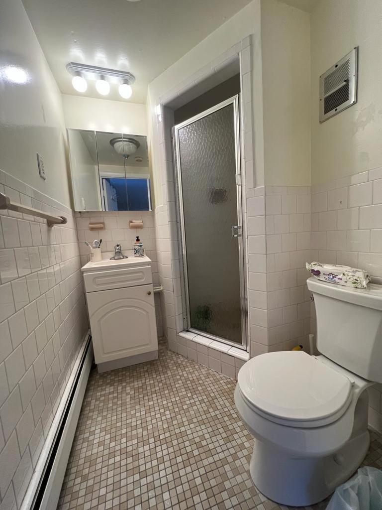 Private Room In A Grand House Boston Exterior photo