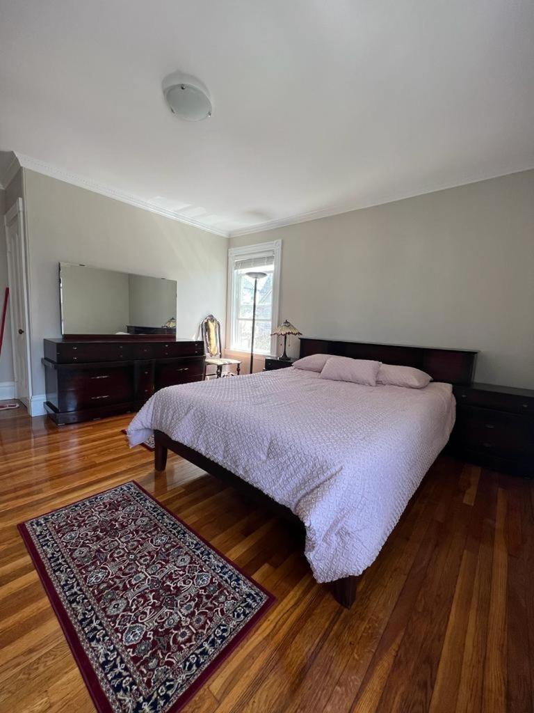 Private Room In A Grand House Boston Exterior photo