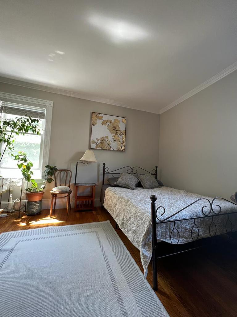 Private Room In A Grand House Boston Exterior photo