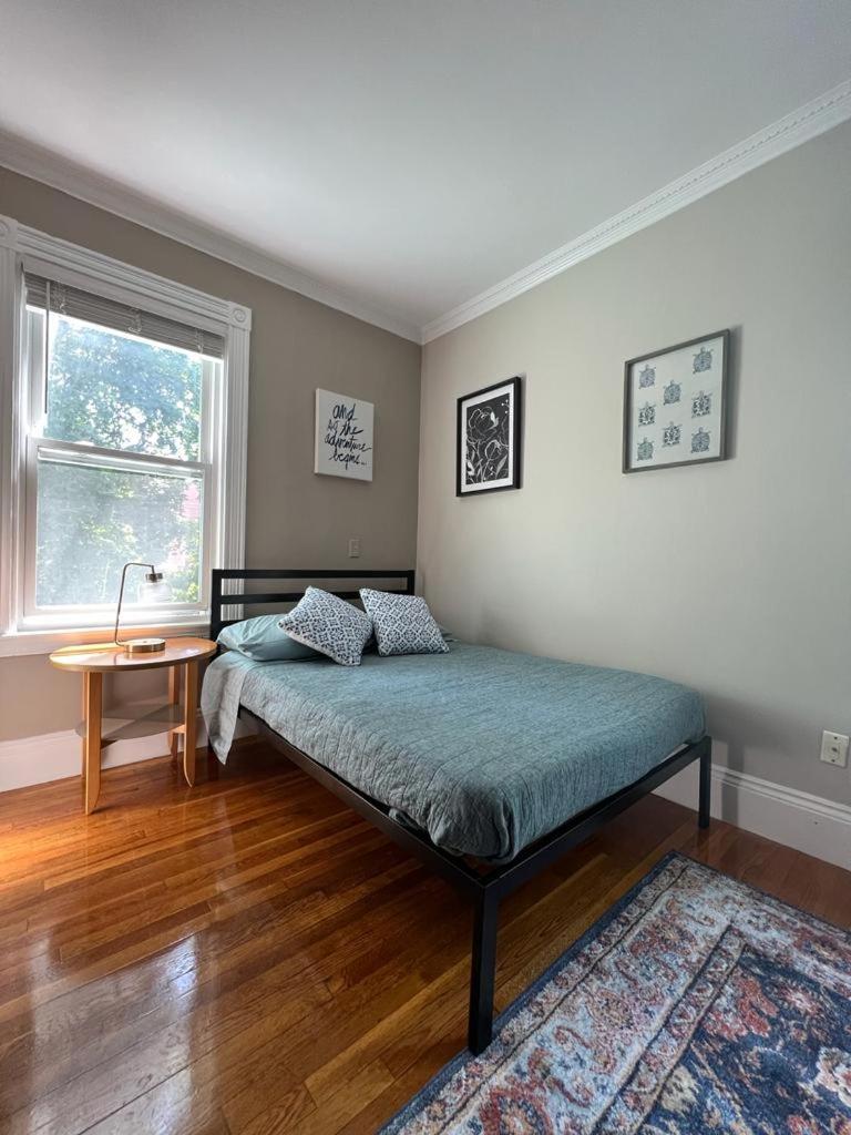 Private Room In A Grand House Boston Exterior photo